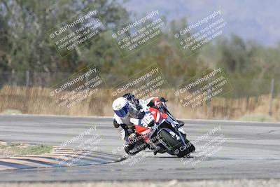 media/Oct-05-2025-CVMA (Sun) [[beeef4f201]]/Race 10-Formula Lightweight Twins Shootout/